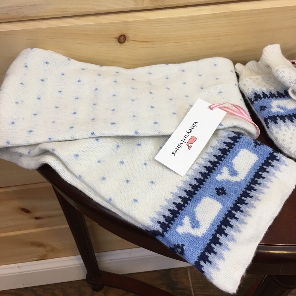 Vineyard Vines | Whale design winter set - Picture 2 of 7